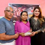 ‘स्याउली बजार’ गीतको आम्दानीबाट कोमल नेपालीले गरिन् मृगौला पीडितलाई सहयोग