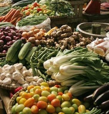 आजको तरकारी तथा फलफूलको थोक मूल्य  कुनको कति ?