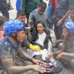 बाढीले पुरिएको घरभित्रबाट एक महिलाको सकुशल उद्धार